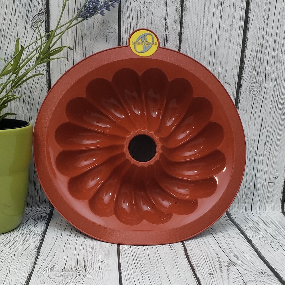 Smartware Silicone Bakeware 11" Round Bundt Mold